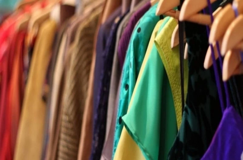 Τα φοράμε επάνω μας και προκαλούν καρκίνο! Πετάξτε αμέσως αυτά τα ρούχα